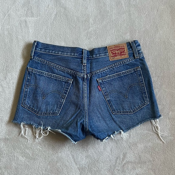 Levi 501 shorts - Picture 2 of 5